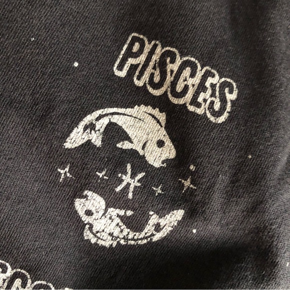 Full Tilt Zodiac Grid Woman’s Tee - Picture 4 of 4